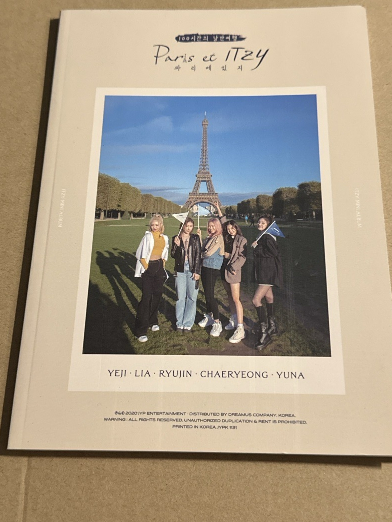 ITZY 巴黎寫真