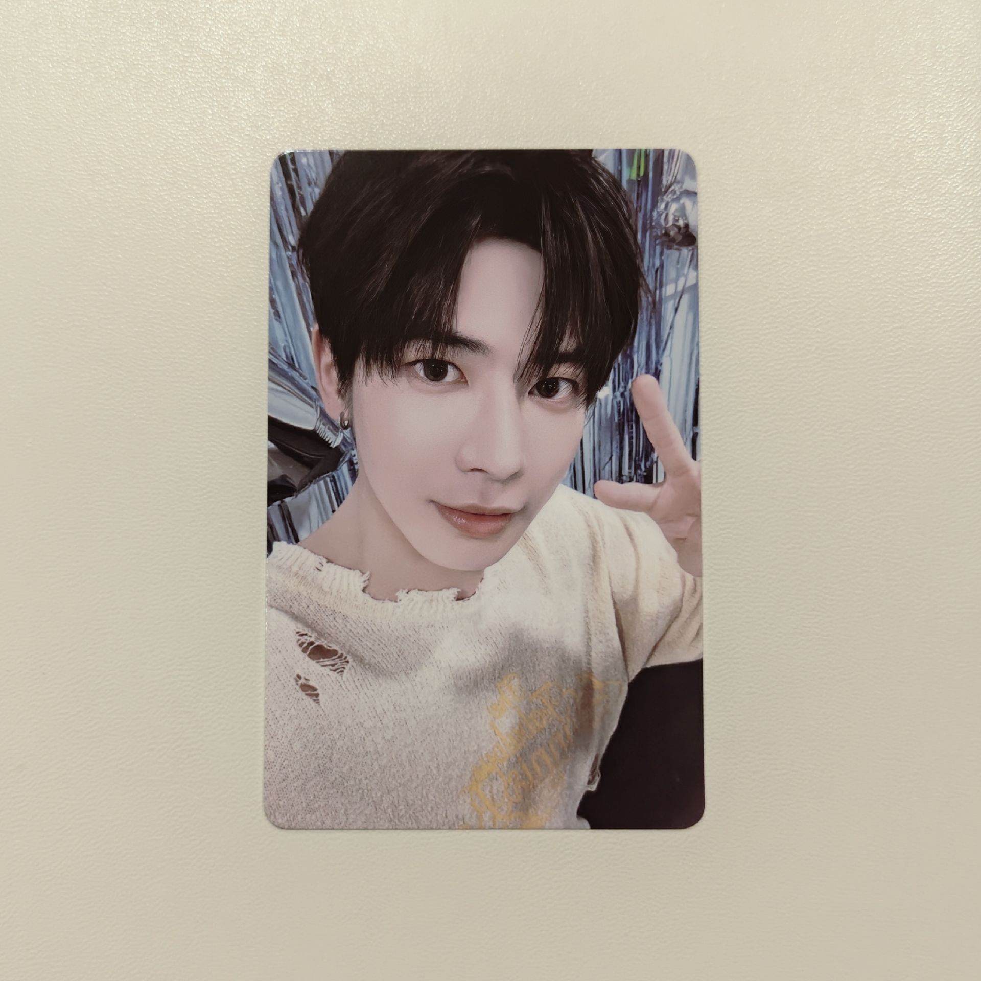 kms中背顯「悲傷時過去 幸福是顯在時」