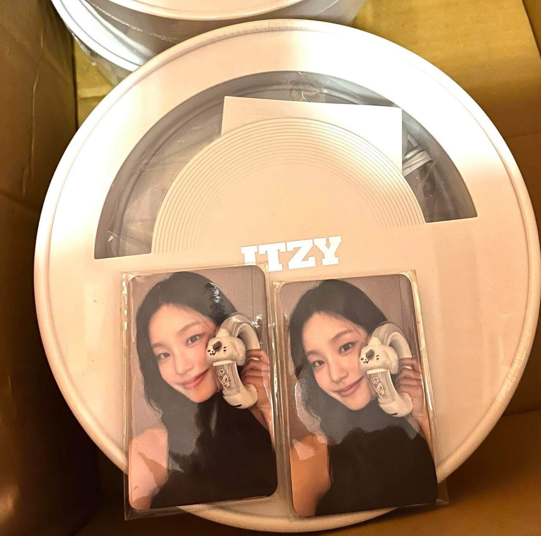 《已下單運回中》ITZY 二代手燈 官方手燈環 （含wm特典一套）✨