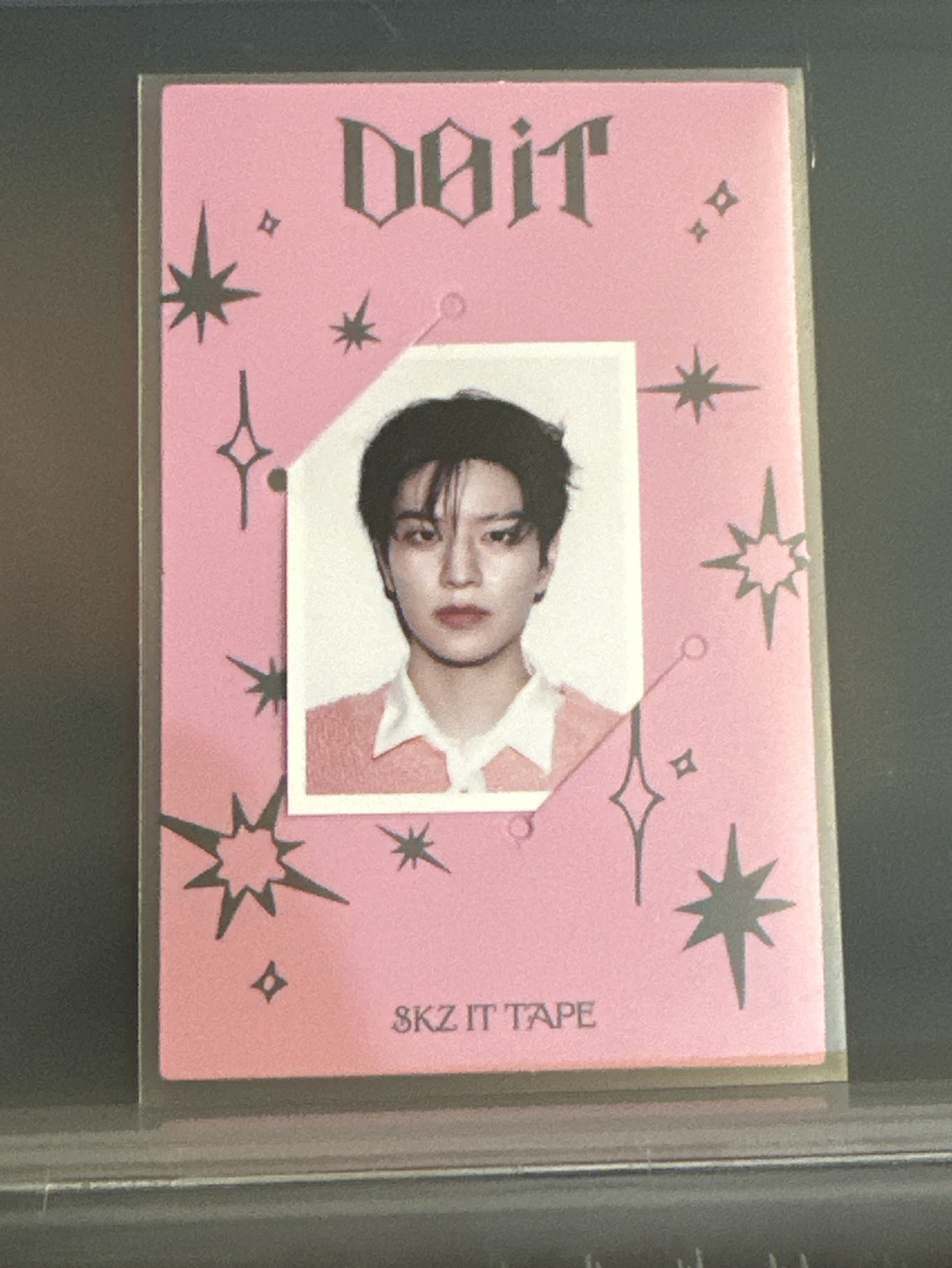 doit玟證件照（左上有壓痕廠損）