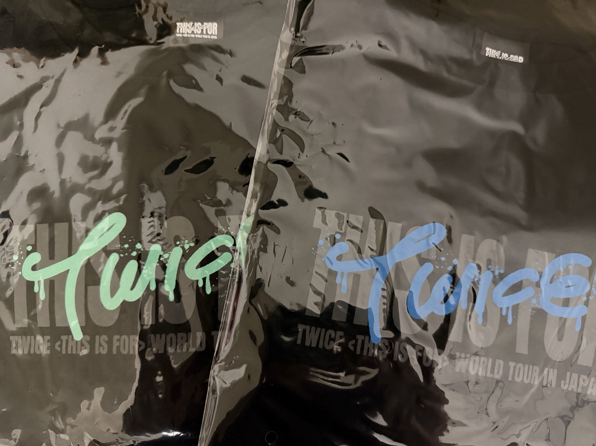 子瑜&MINA噴漆衣服 M號（不當綁物）