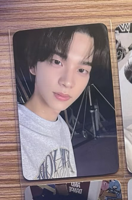 申惟迷一同造型卡三張