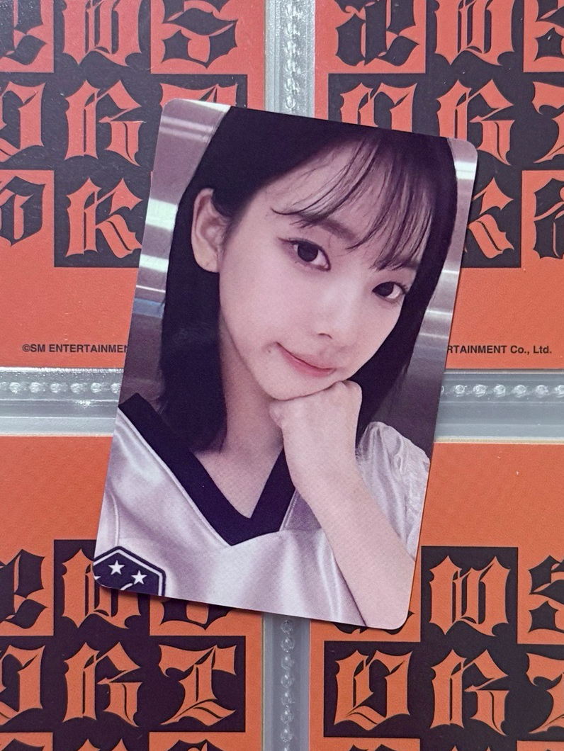 KARINA DW一直娛簽售卡