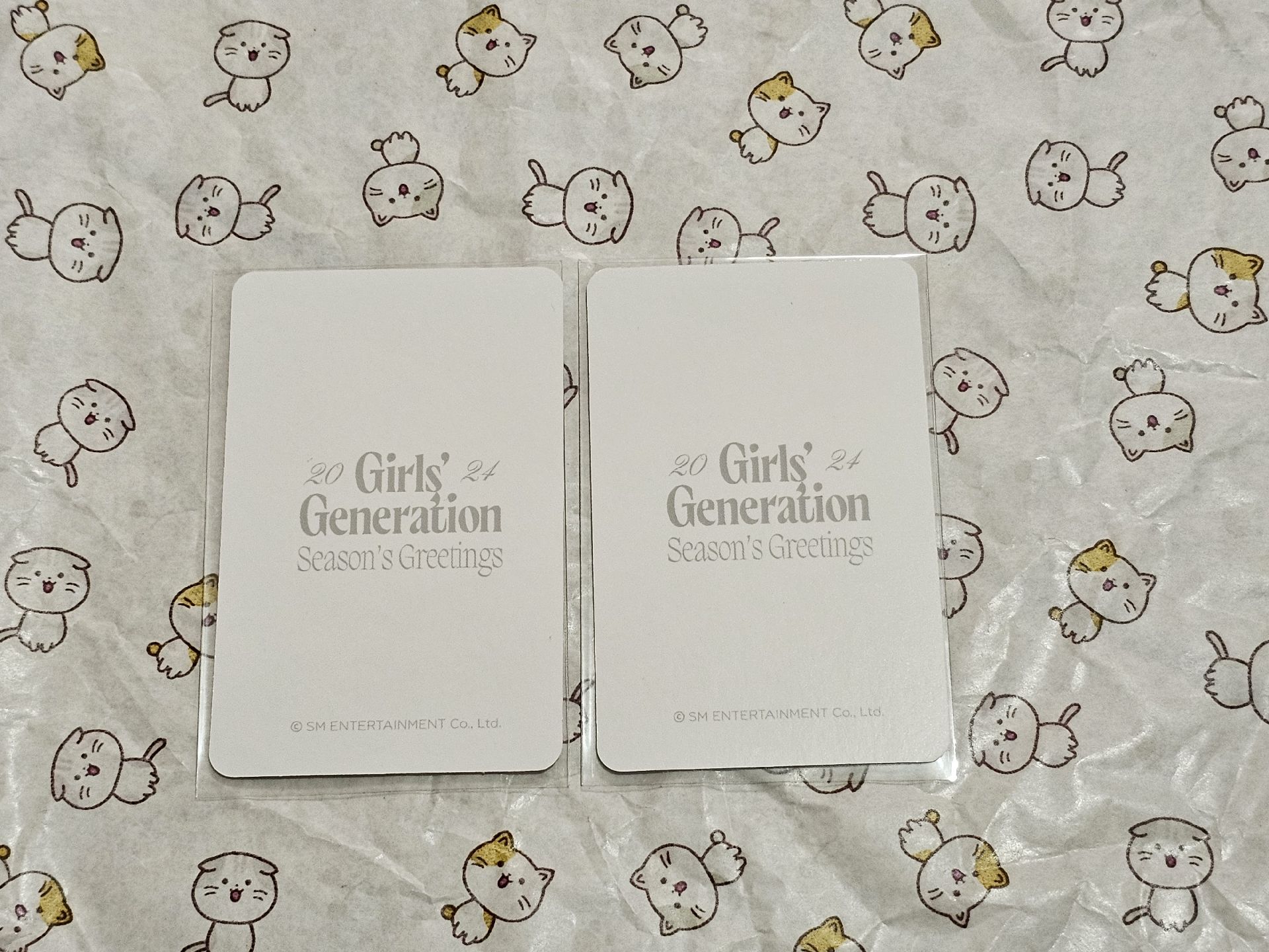 24年曆 隨機卡 A版潤娥官拍、A版孝淵自拍