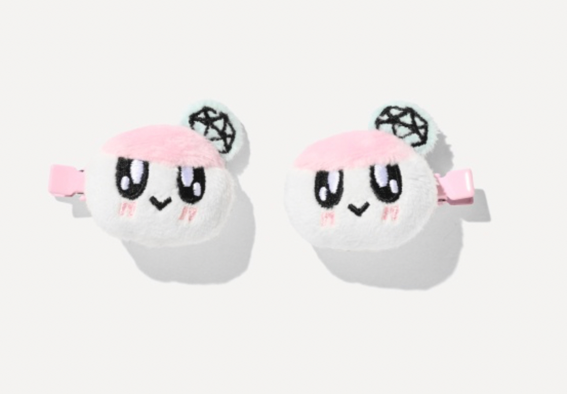 New_ 蹦蹦裝飾坐娃 徽章套 髮夾