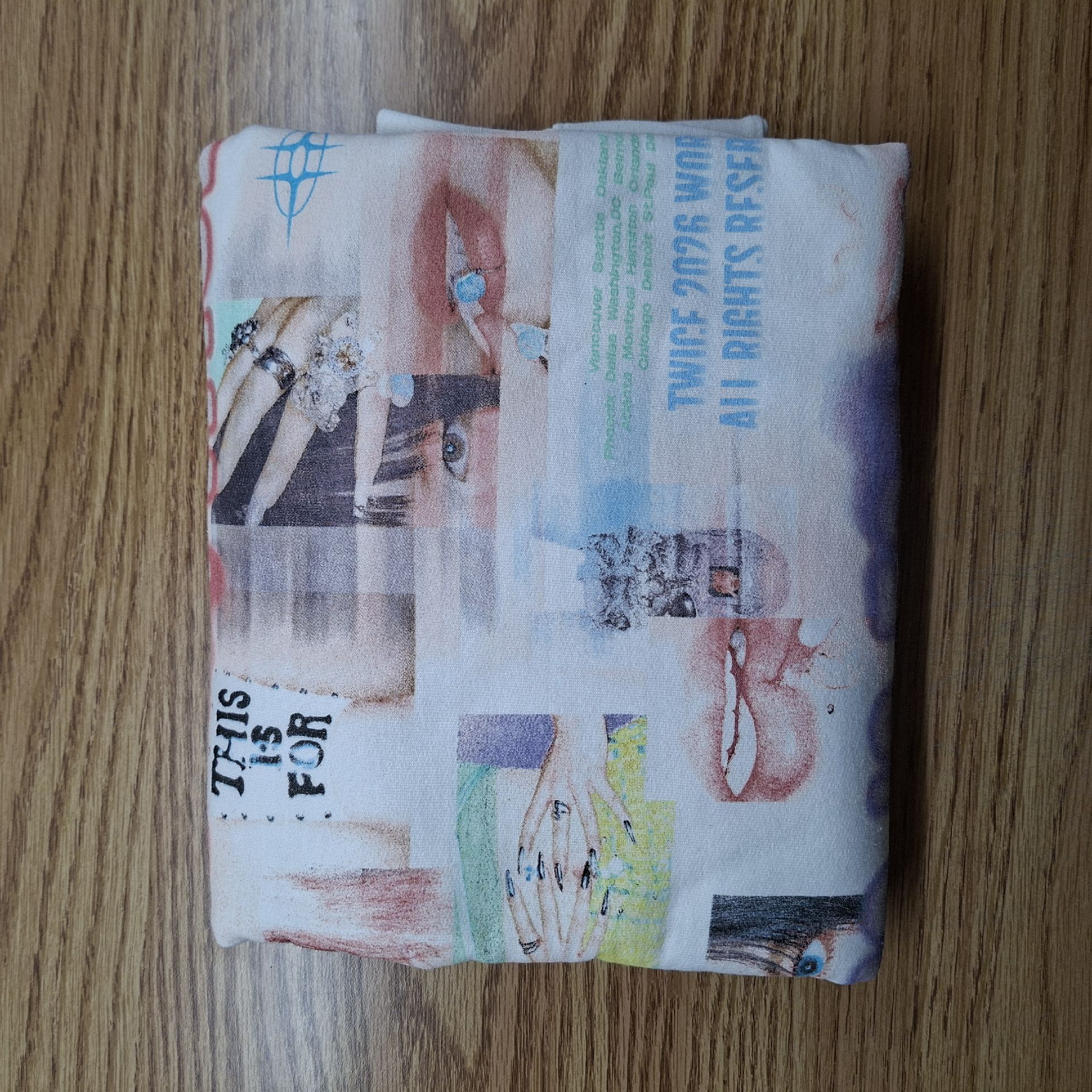 THIS IS FOR 北美場 場周 大學T（M）