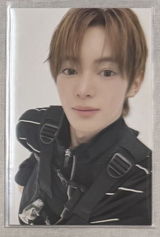 酷酷的韓振外套卡