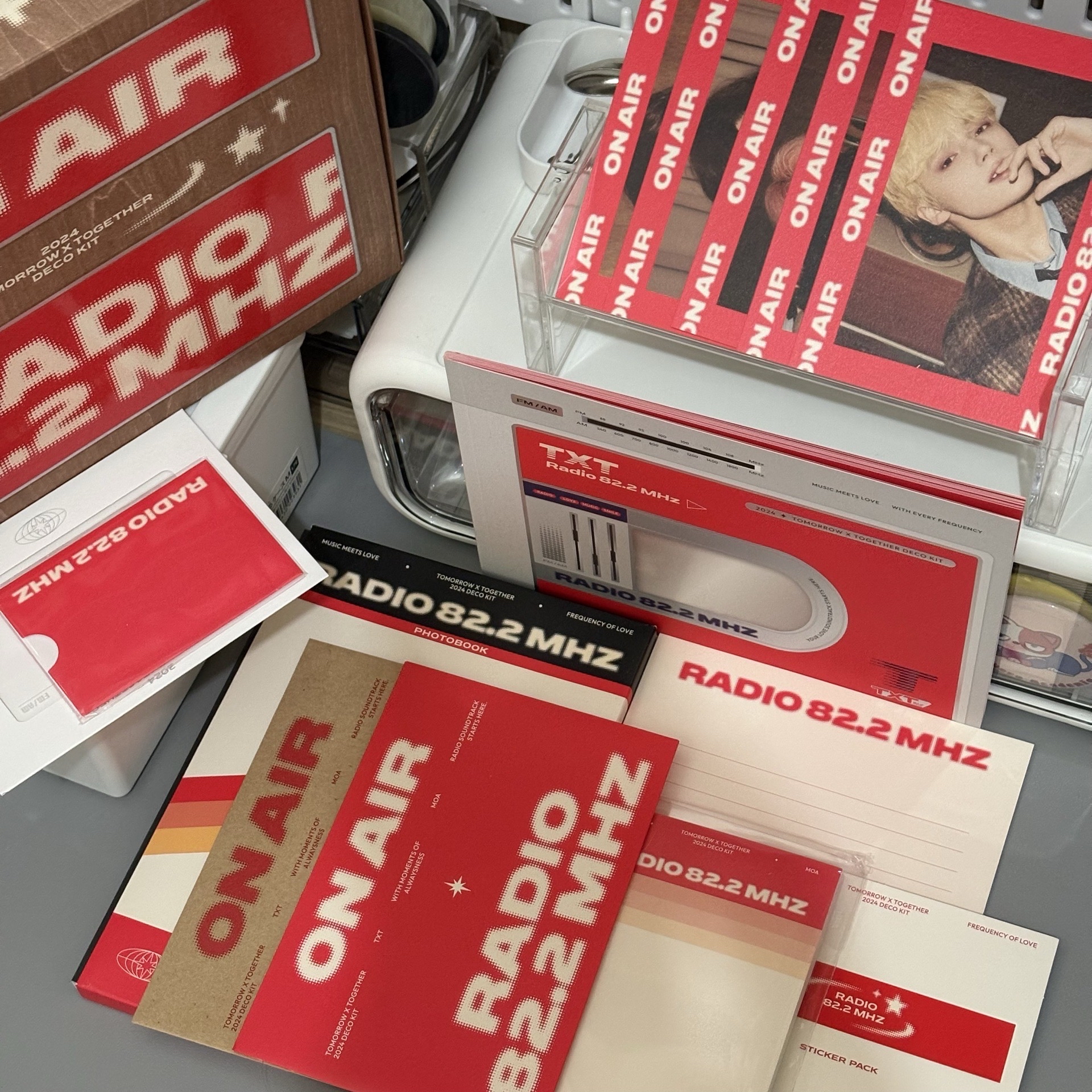 24 DECO KIT(外盒+貼紙包+明信片組+便條紙+筆記本紙+信封袋+PB)