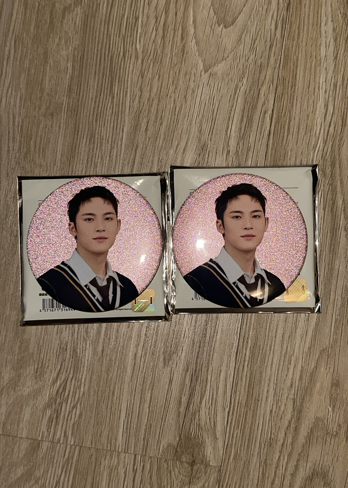 SEVENTEEN HOLIDAY日本FM 徽章 金珉奎/金玟奎