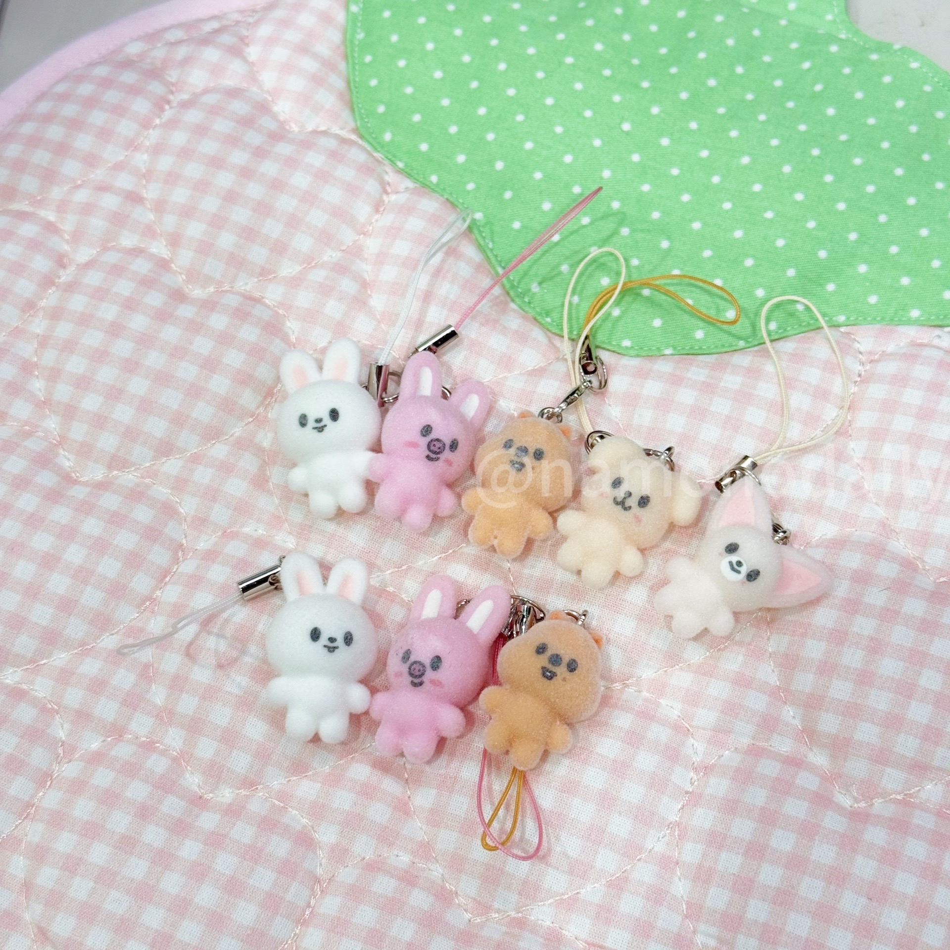 𝜗𝜚˚⋆SKZ 6th fm植絨小動物隨機吊飾