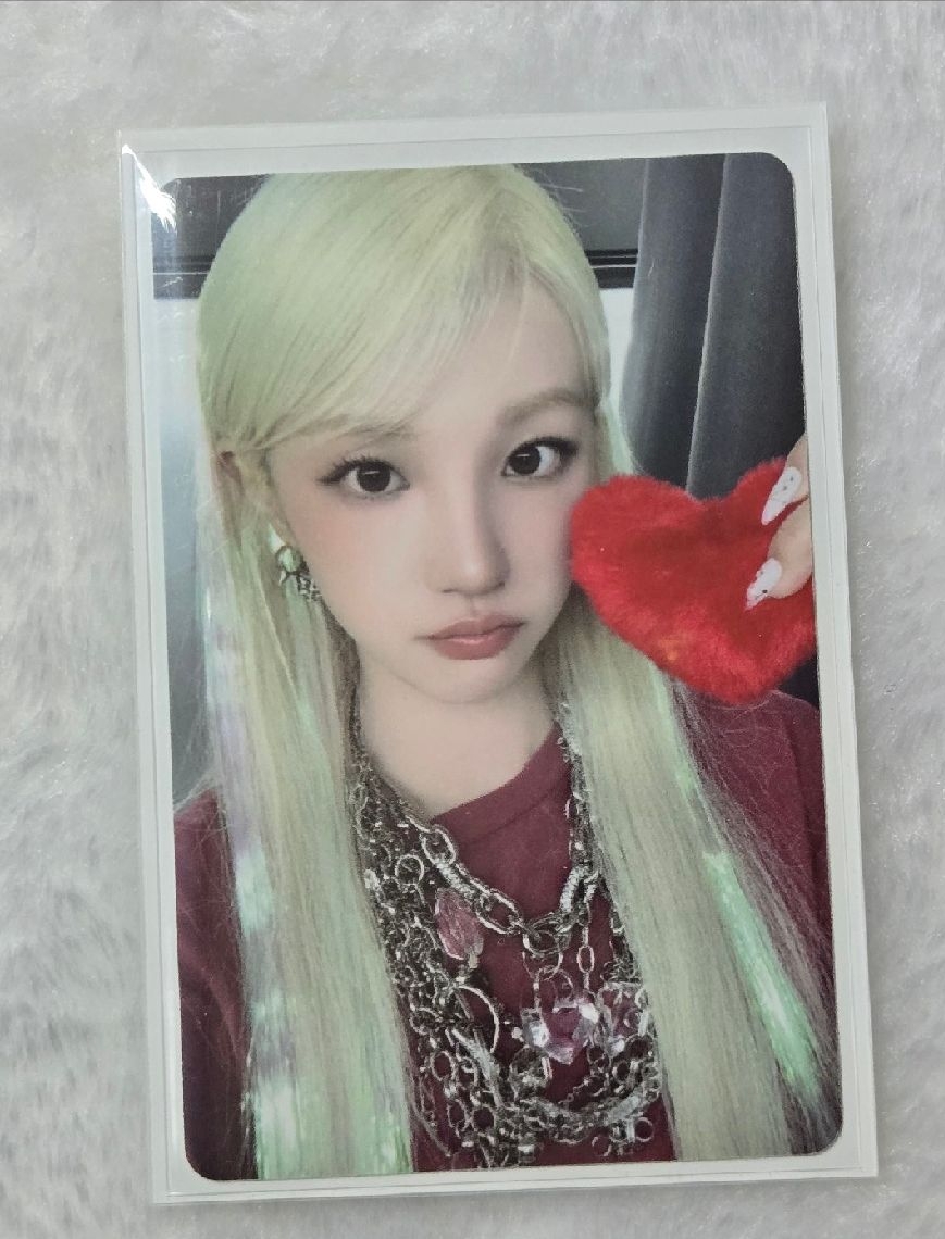 i-dle 雨琦 快閃店小卡🐶