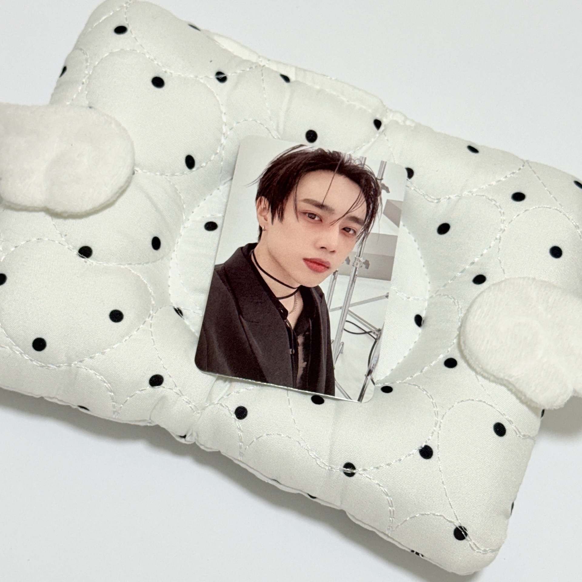 貓耳旴（頭上有洞）