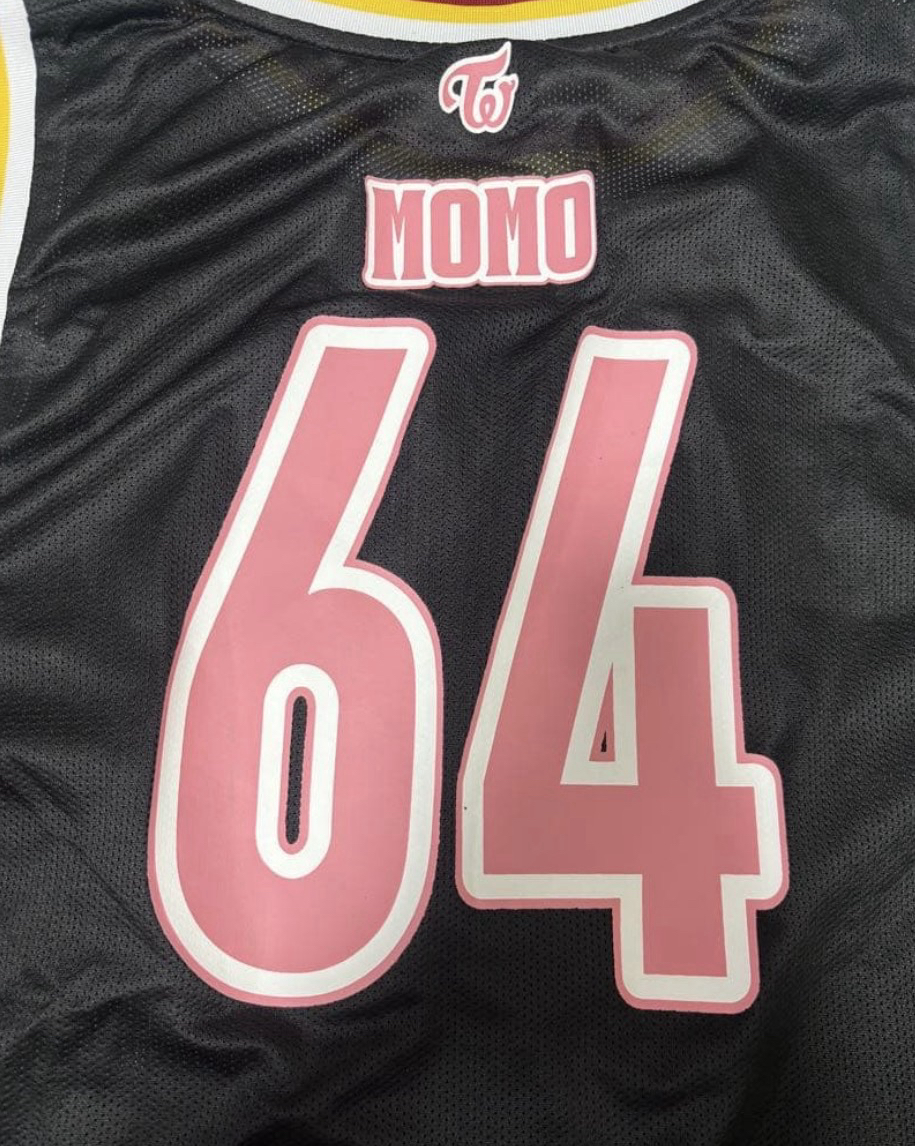 MOMO五巡籃球衣🩷
