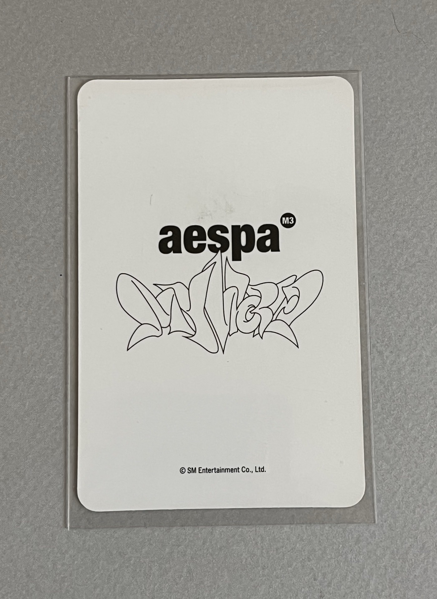 短髮負責吸引，眼神負責致命一擊