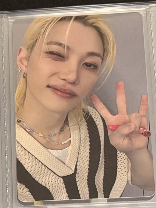 直出 KARMA 一直娛 特典卡 中背