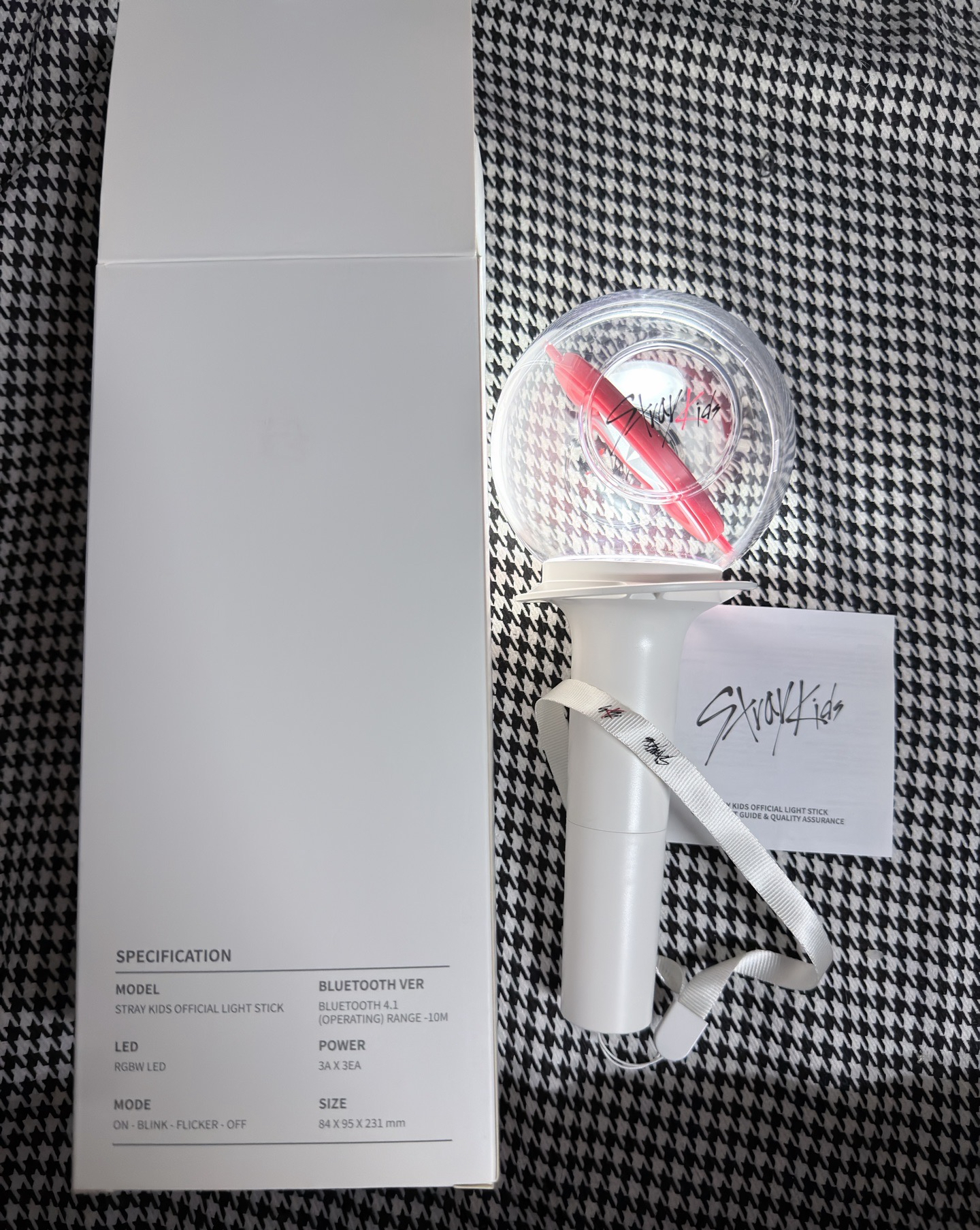 （現貨 紙箱寄出 可當日寄出）straykids 一代手燈