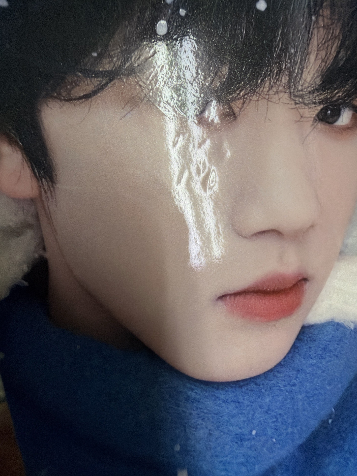 張函瑞奔三雪地比心