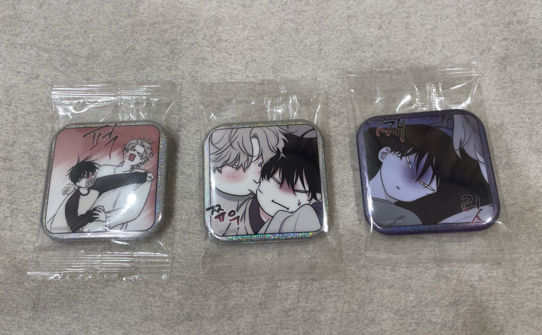 水邊之夜方徽章