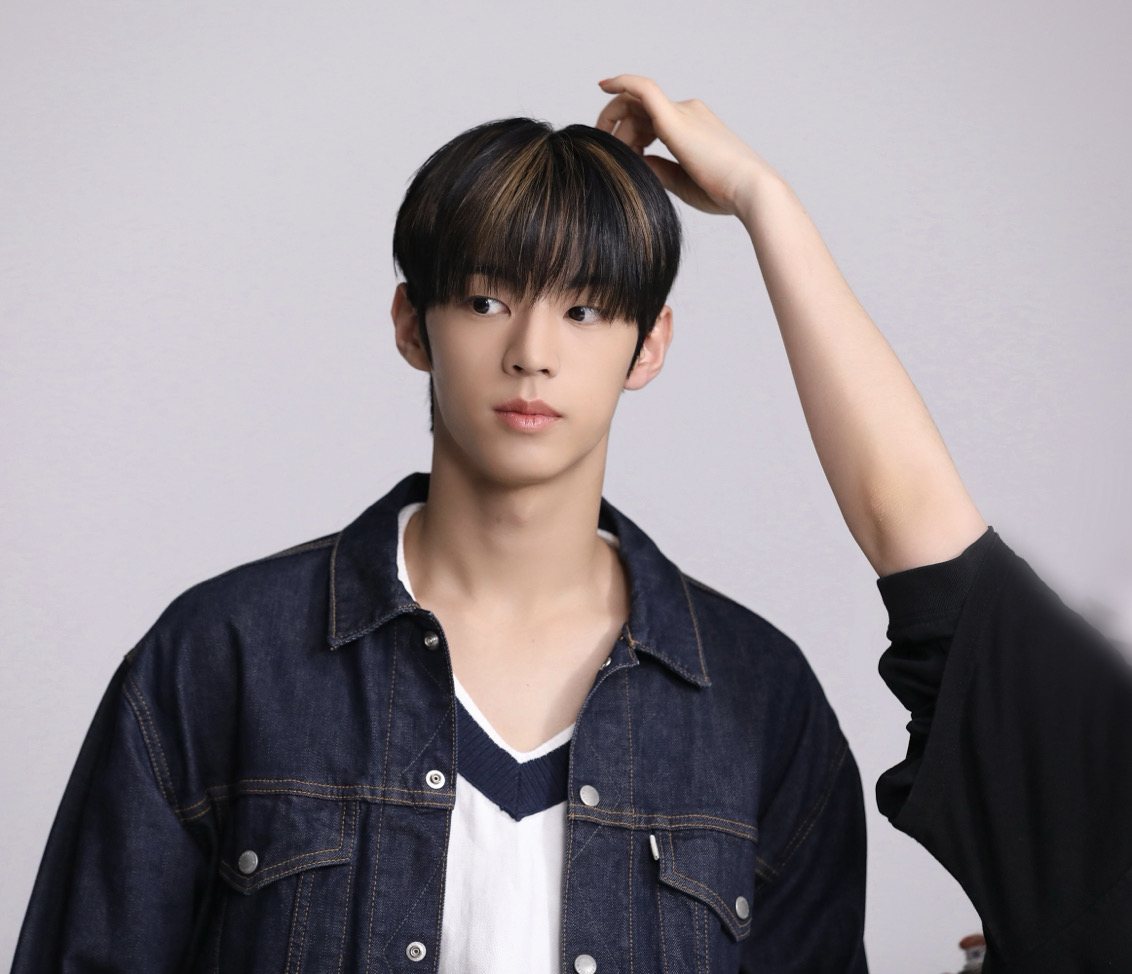 YX