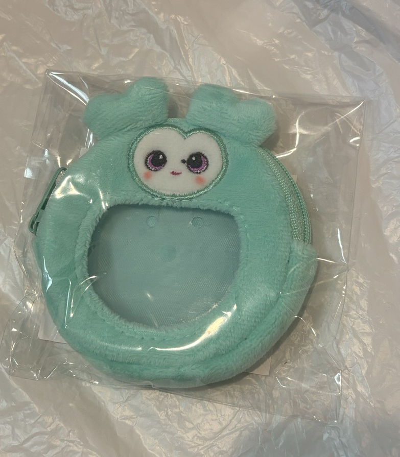 全新 Mina 徽章套