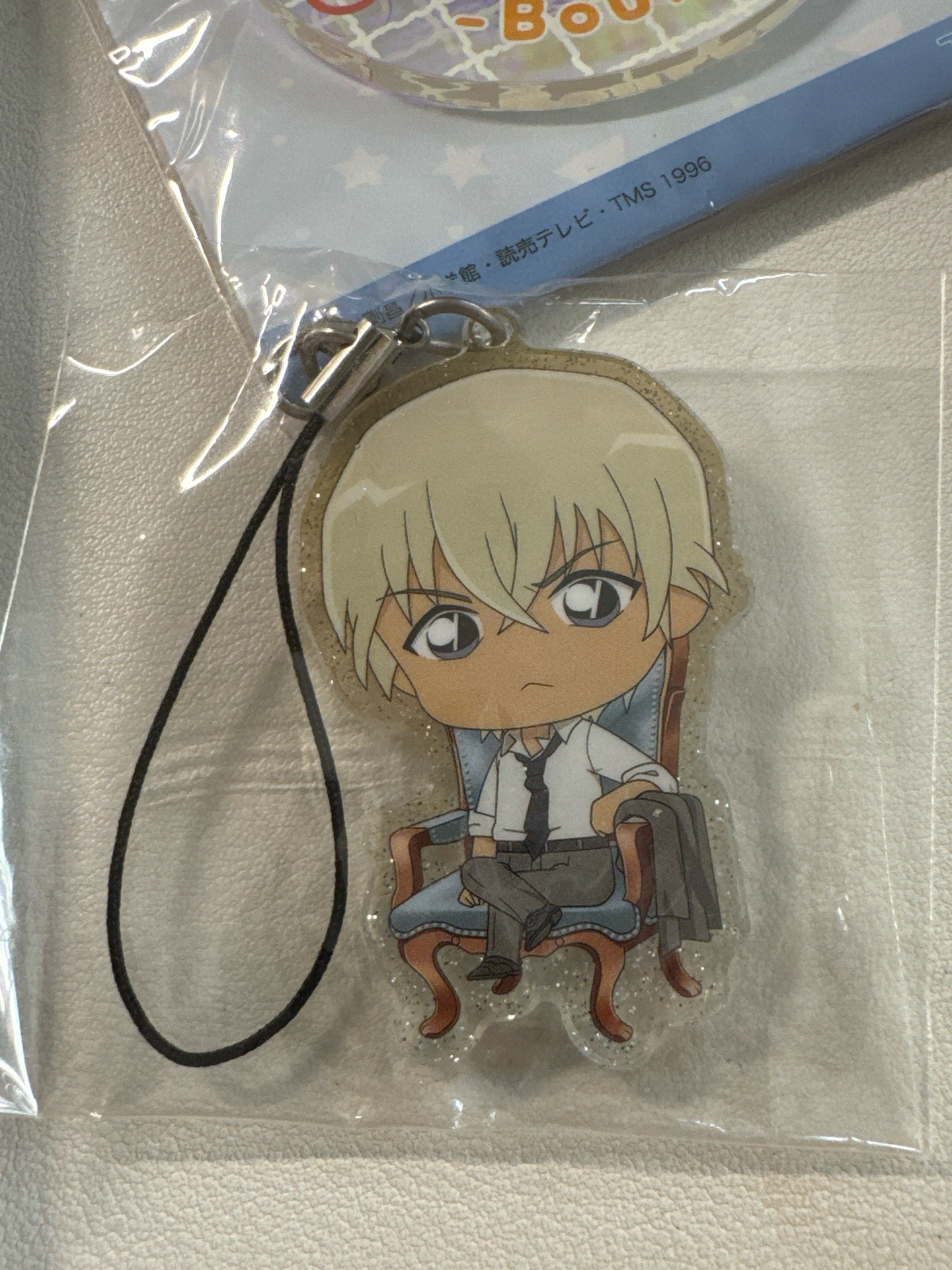 坐椅子跩透🕶️