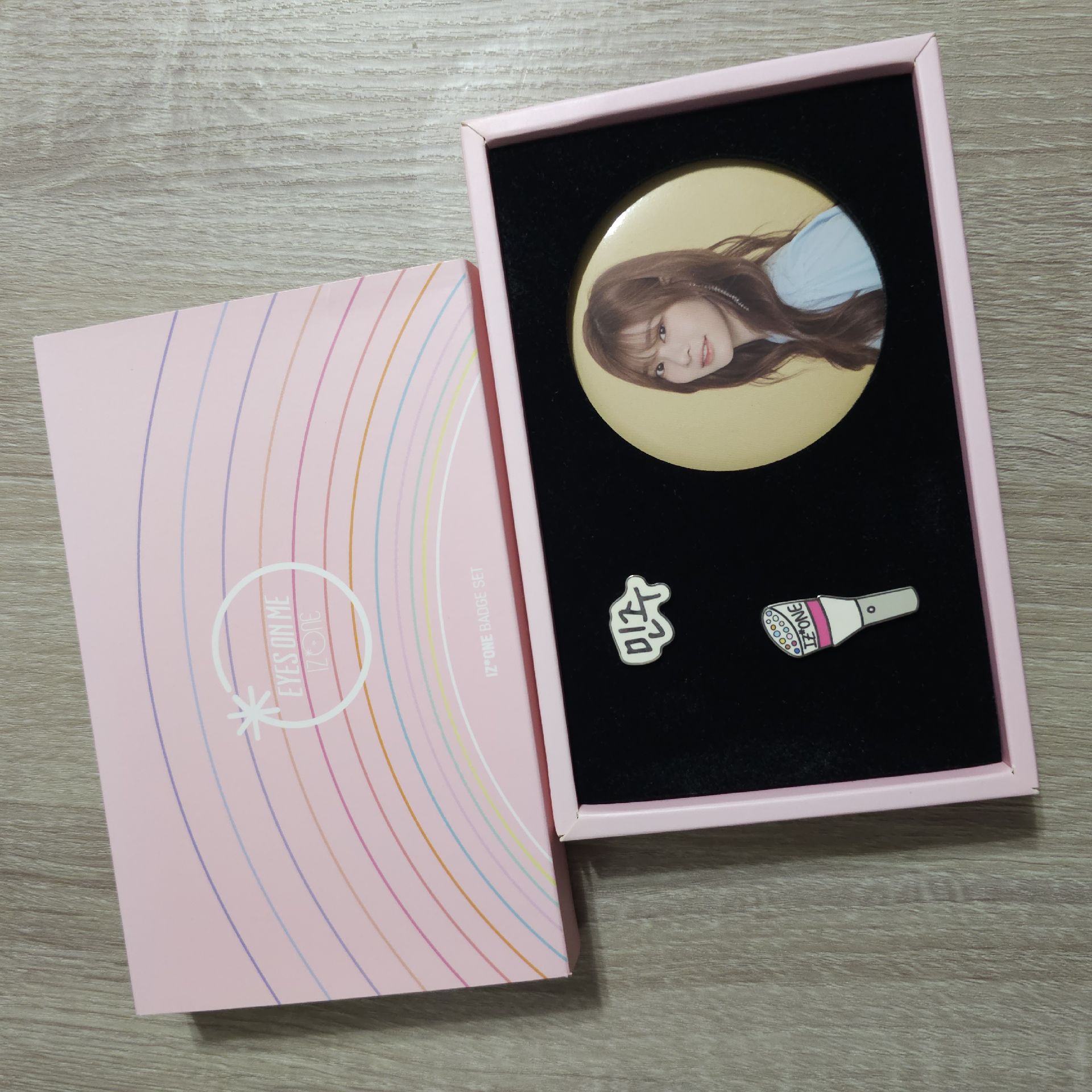 IZ*ONE一巡官方周邊 金珉周徽章組