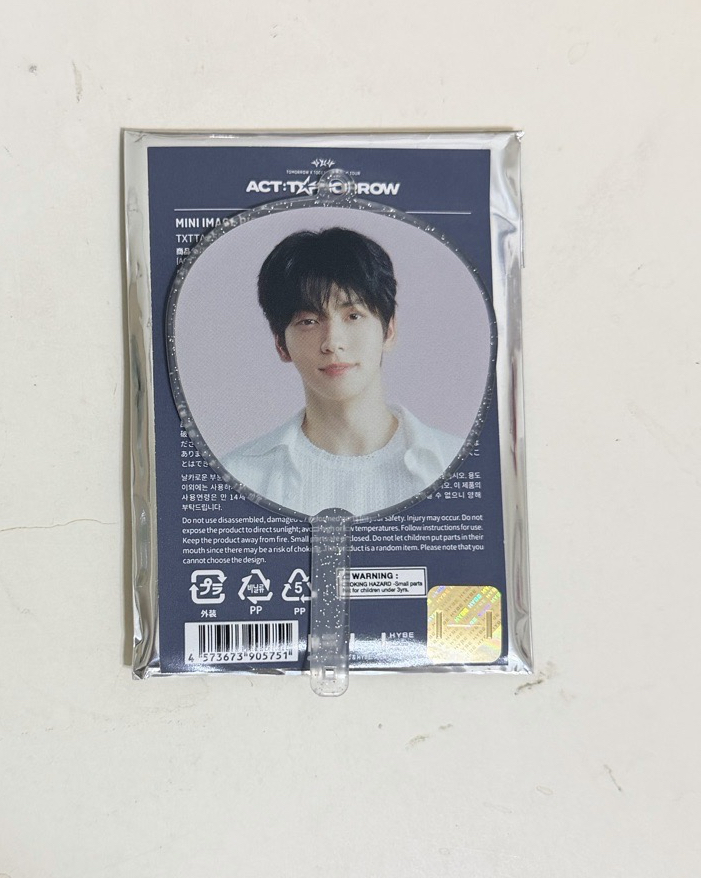 TxT 日巡 小扇 彬