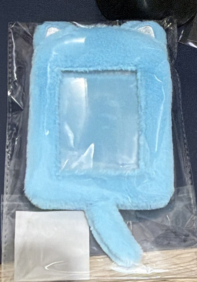 QWER 絨毛卡套含小卡