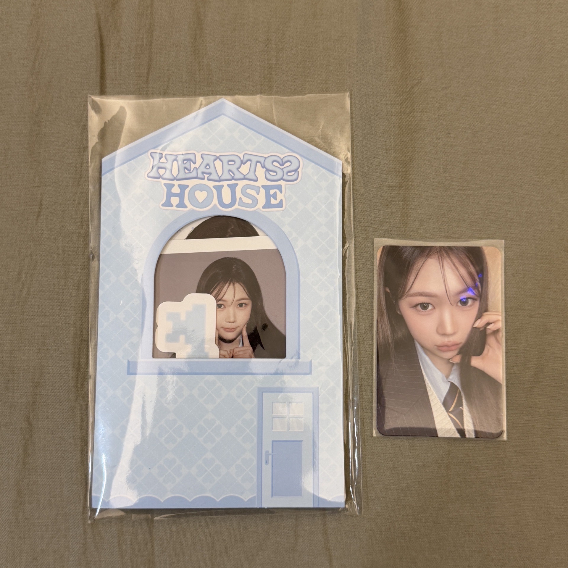 Hearts2hearts Yeon FM 照片組