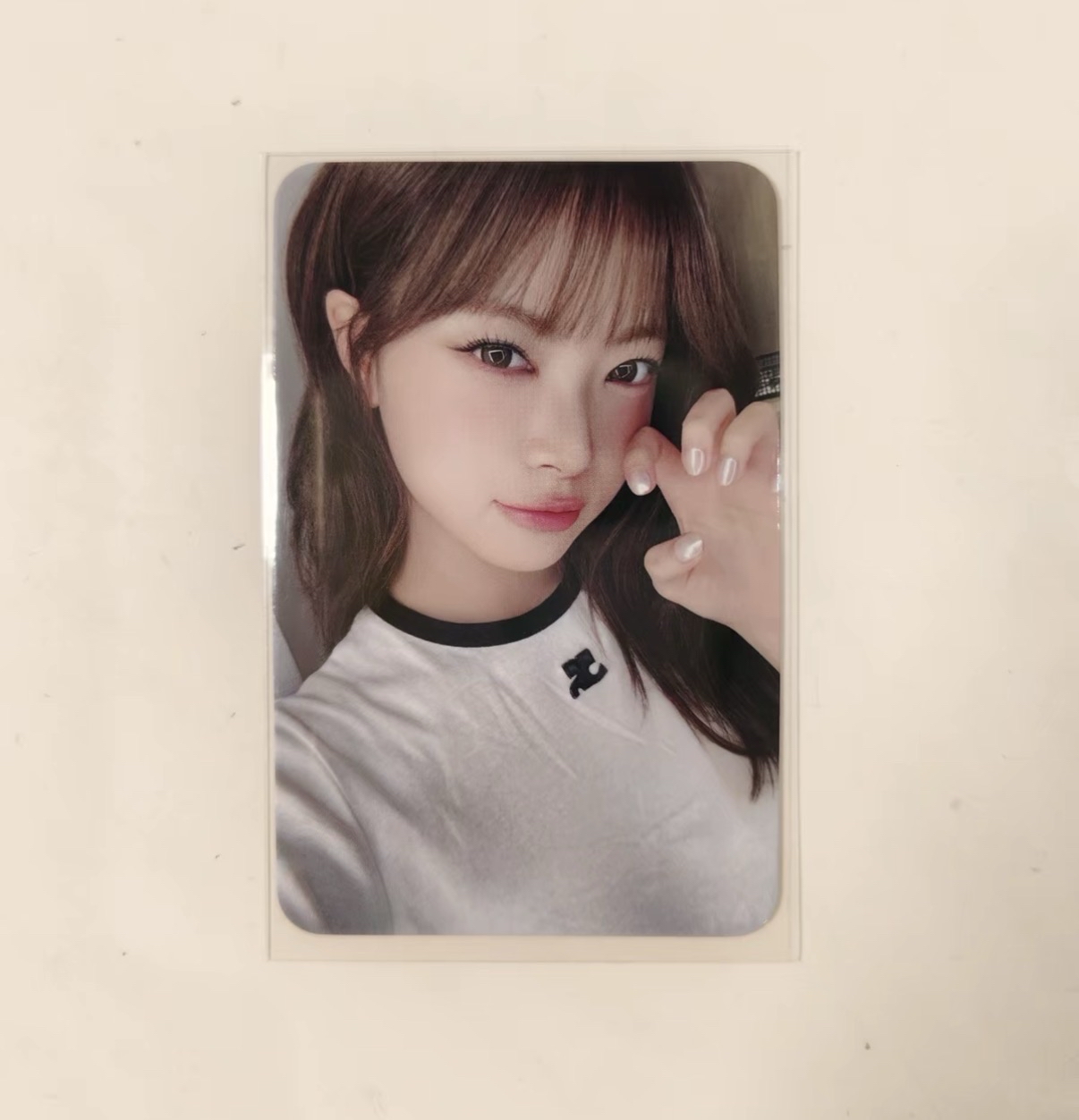 Le Sserafim 採小貴卡