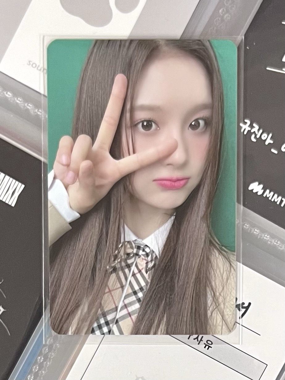 💫 NMIXX 校服薛