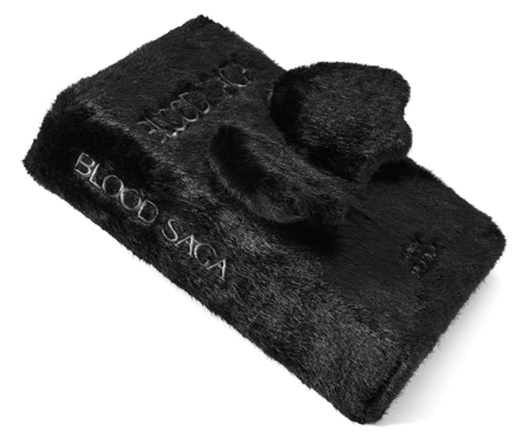 卡冊含人生四格及全身照2張