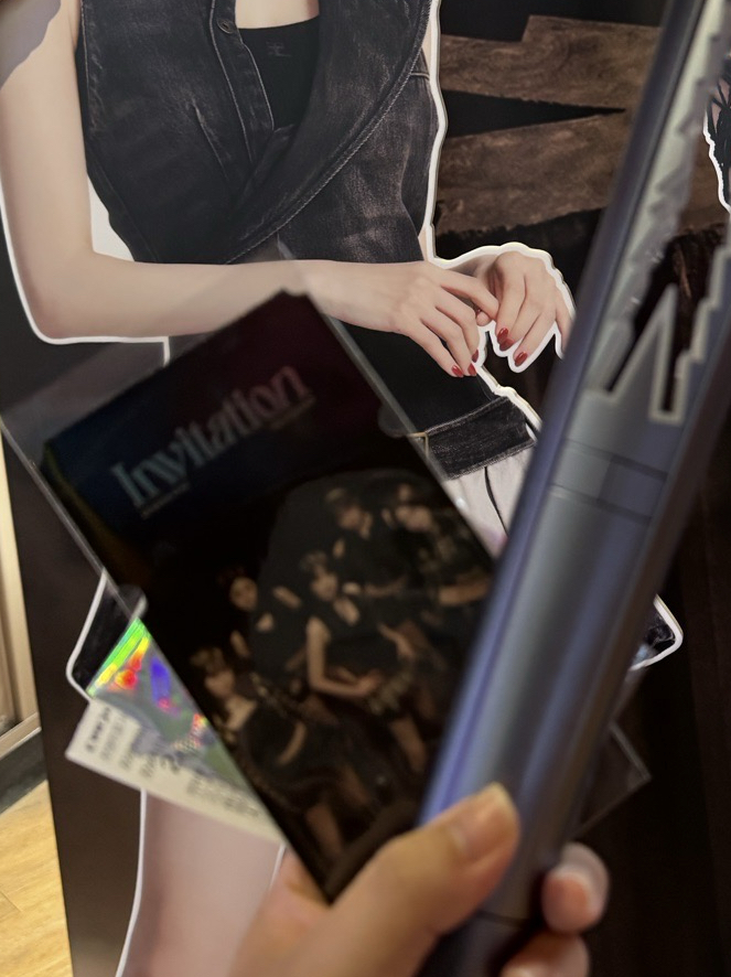 LE SSERAFIM 🇯🇵VR電影海報/隨機字卡/透卡