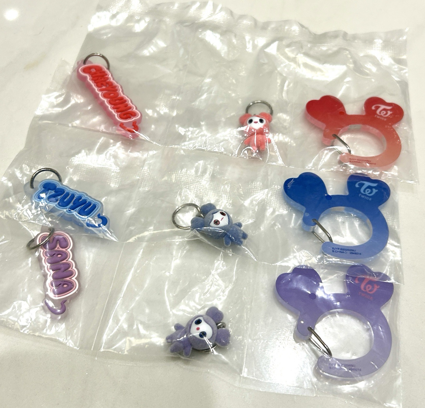 LOVELY萬代登山扣吊飾