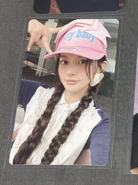 NOT CUTE ANYMORE專卡