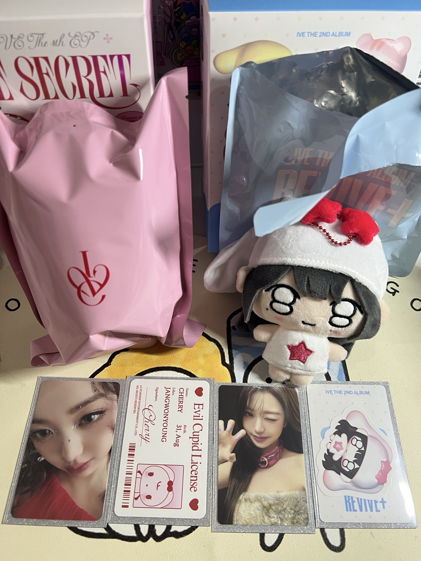 IVE 員 娃專1.0、2.0一起售