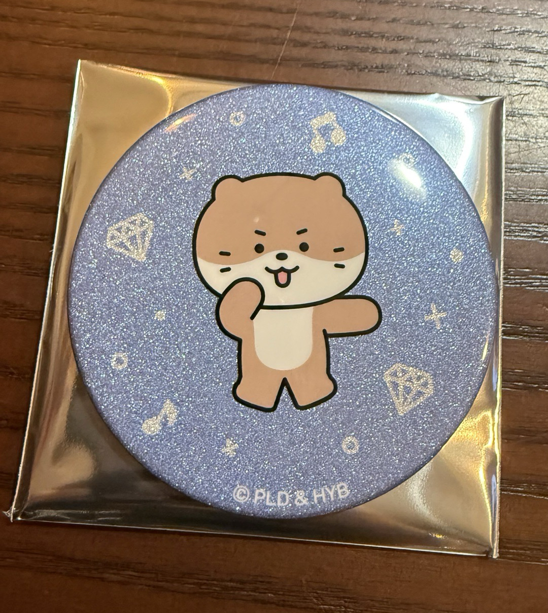 咖啡廳徽章燦 送藍色小精靈徽章或貼紙