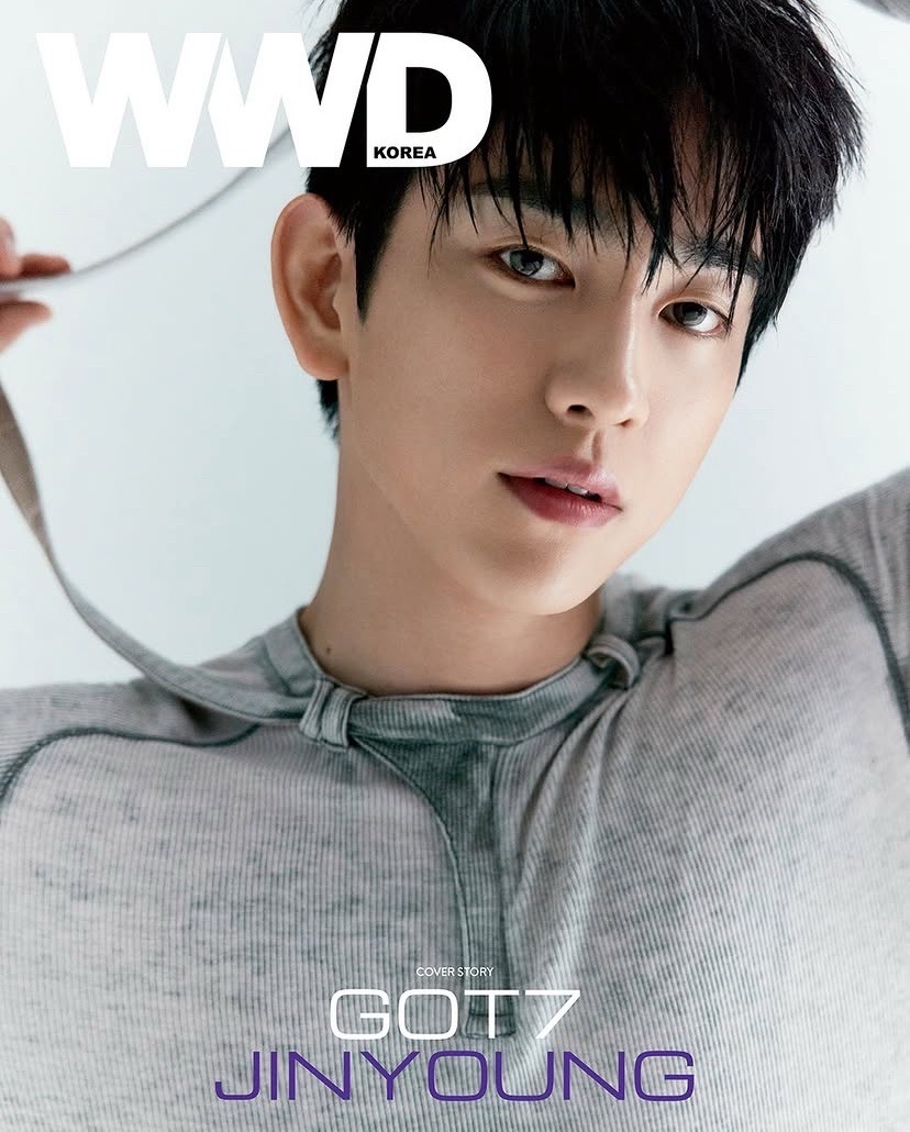 WWD 6月號 2026