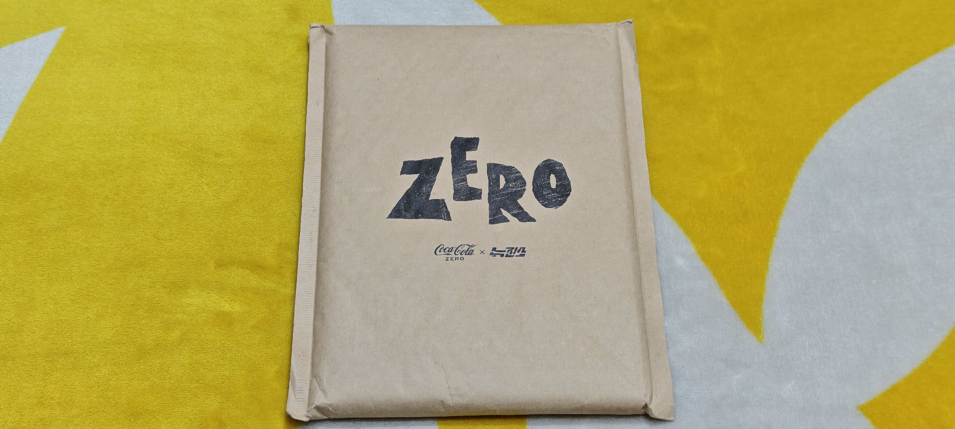 NewJeans 代言ZERO可口可樂 抽選中獎寫真集(限量1000份)
