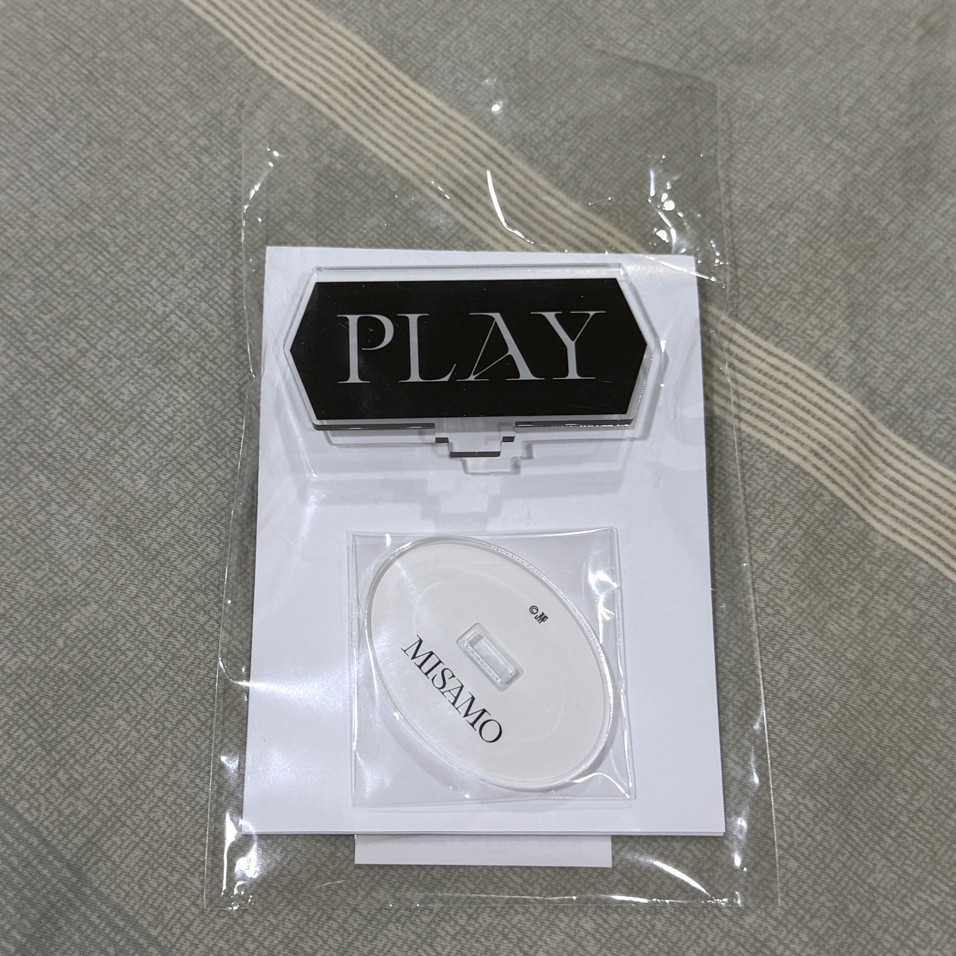 Momo PLAY特典小卡+立牌