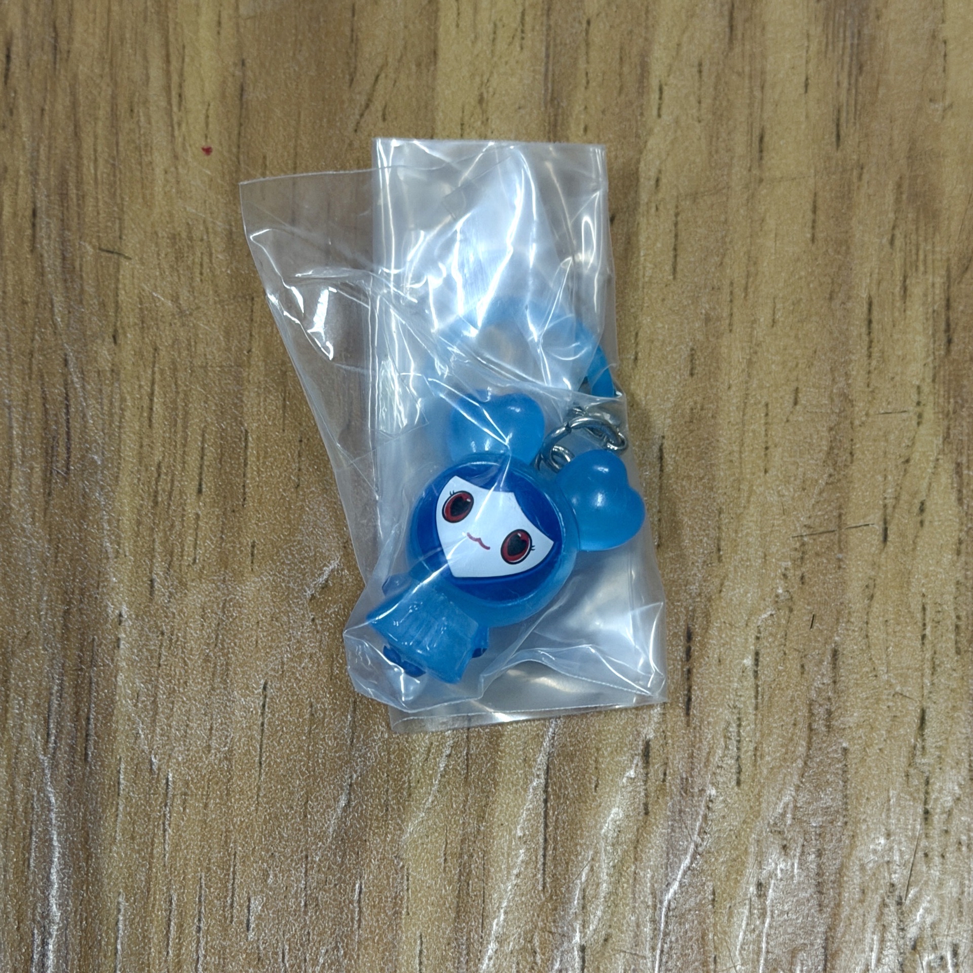子瑜雨衣扭蛋 50起標一標$1