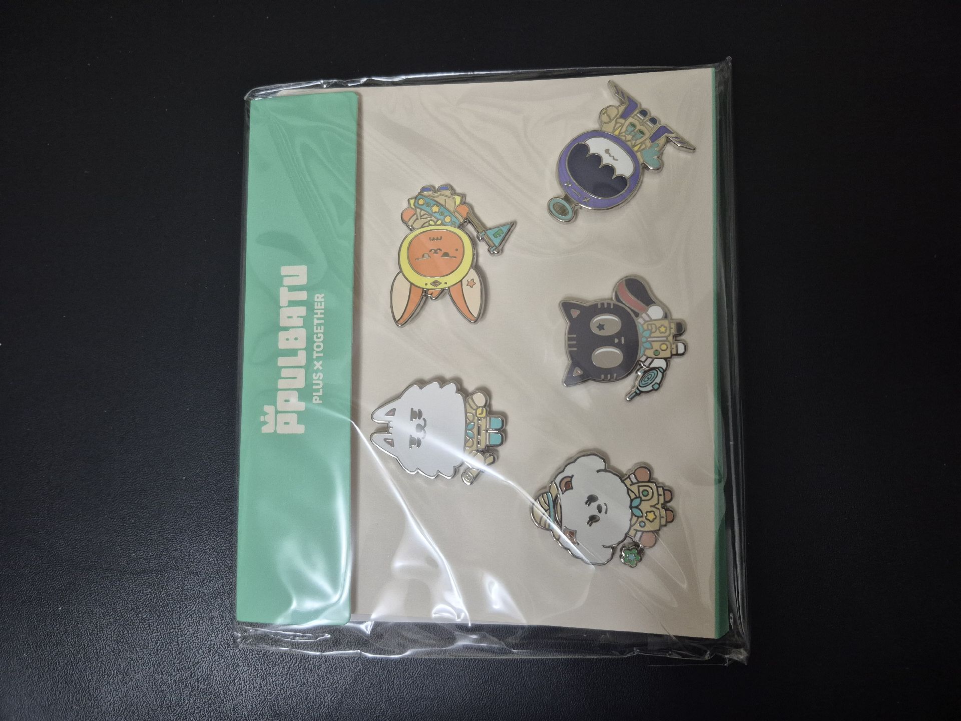 角巴兔金屬徽章