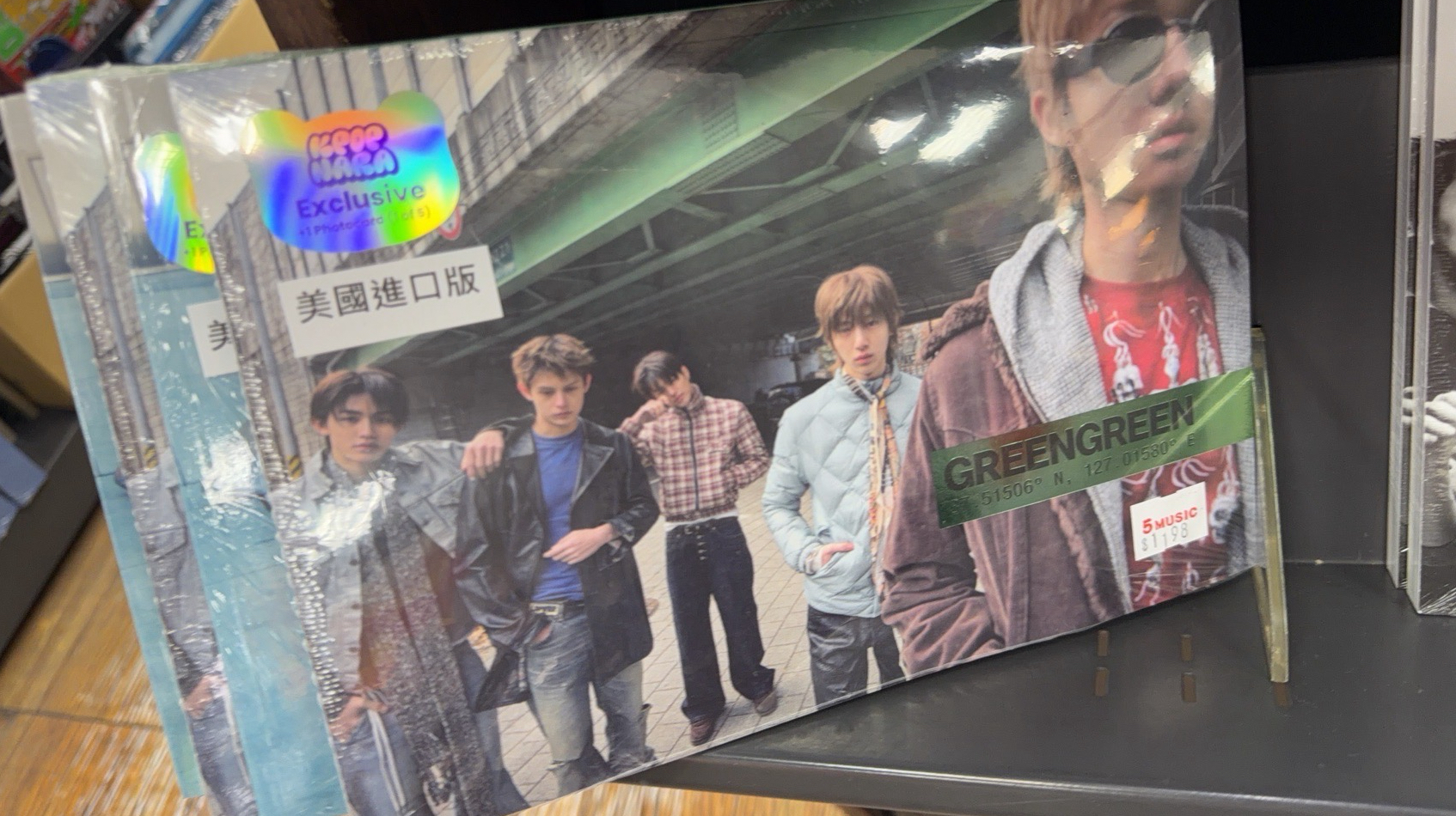 迷二 Kpop Nara 馬丁單卡 現貨速出 