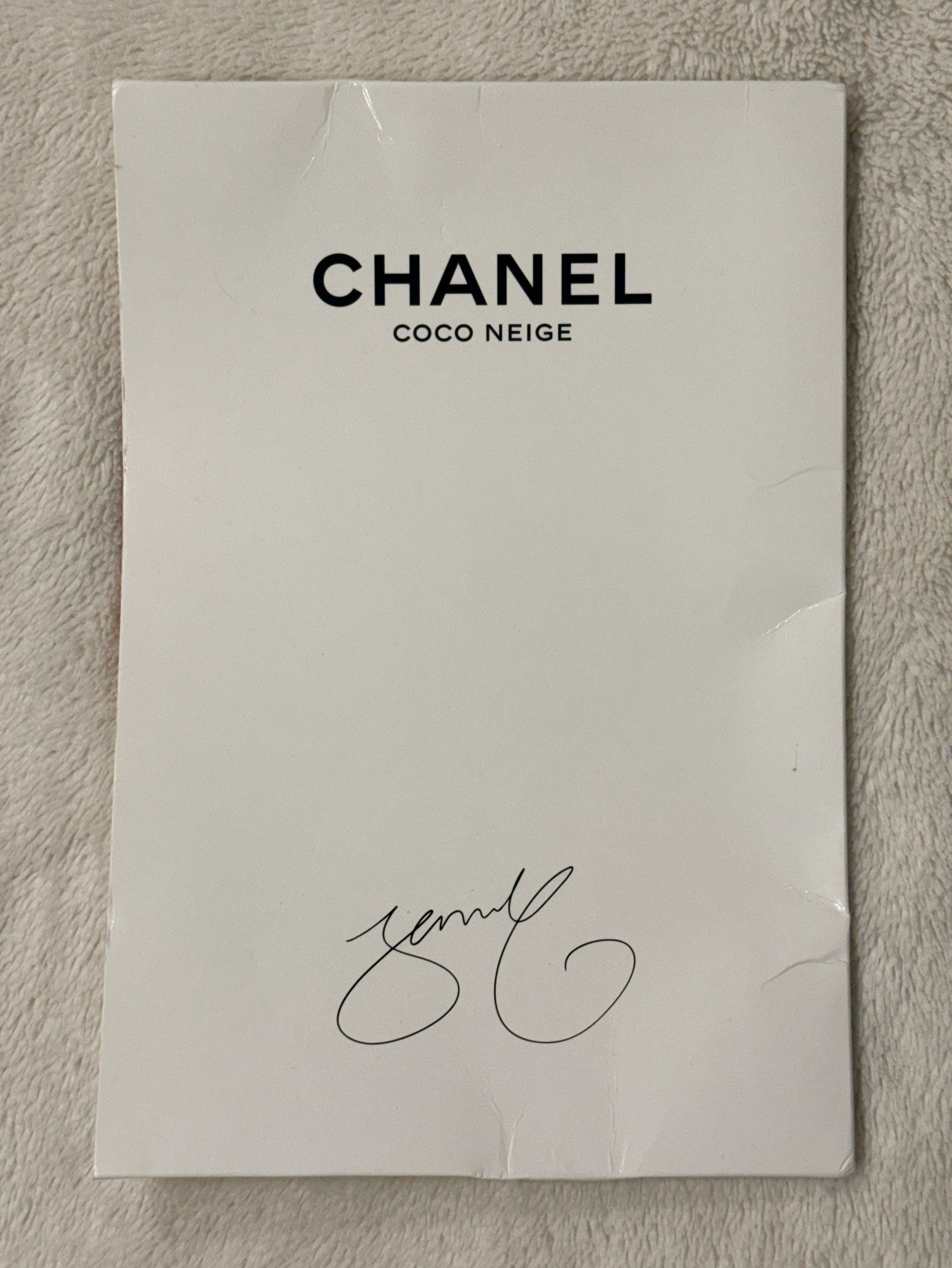 JENNIE CHANEL VIP限定海報書