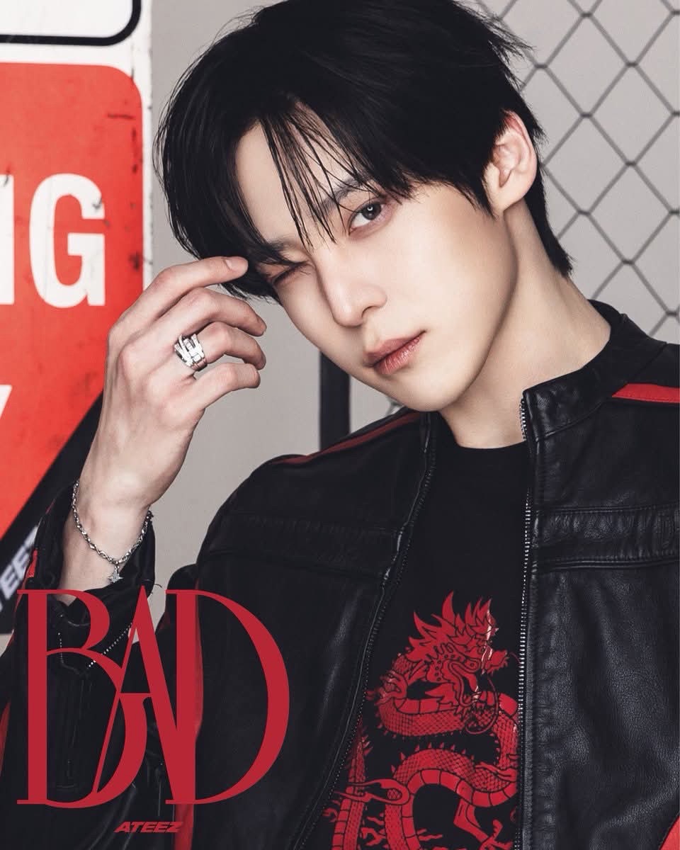 YUNHO[YUNHO] : MONOLOG禮盒】《ATEEZ》潤浩生日相機- KOCA小卡周邊