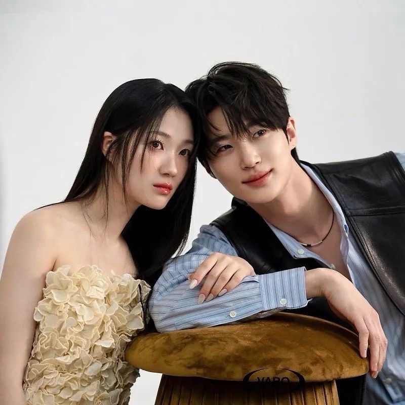 ELLE KOREA 2024/04 雜誌內頁