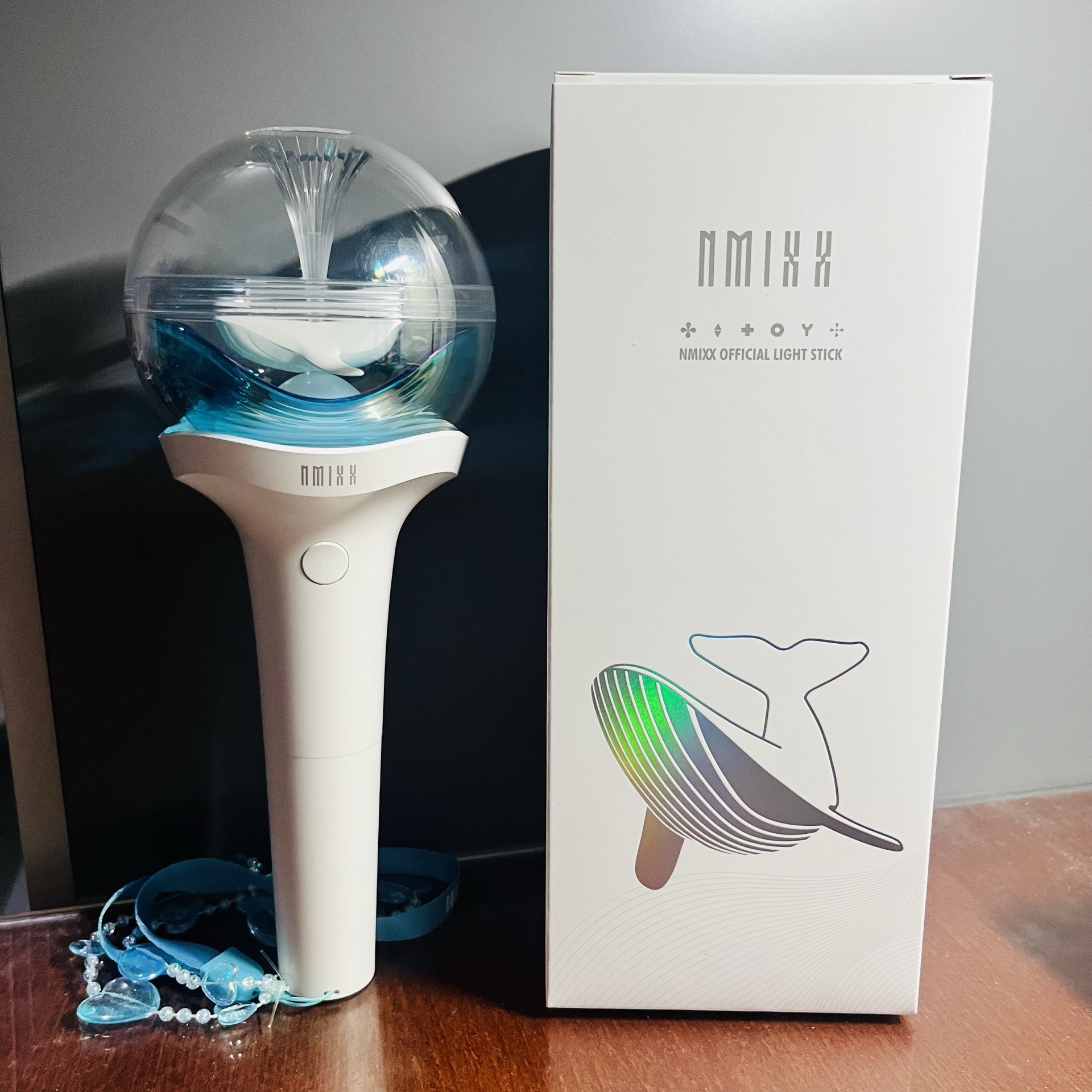 nmixx 手燈