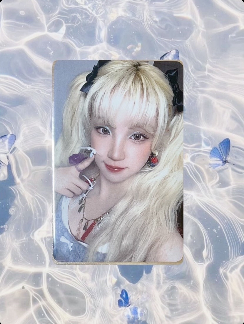 【現貨】YUQI 萌萌金髮雙馬尾戳臉臉小卡 🧸💖