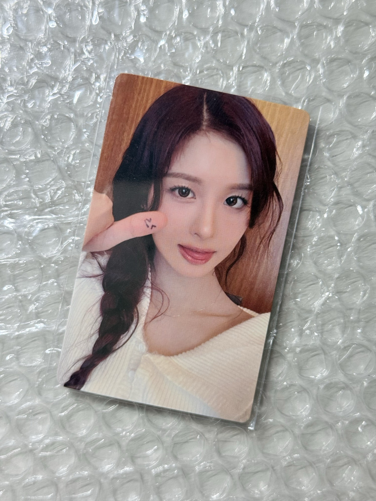 NMIXX Sullyoon ju拇指薛