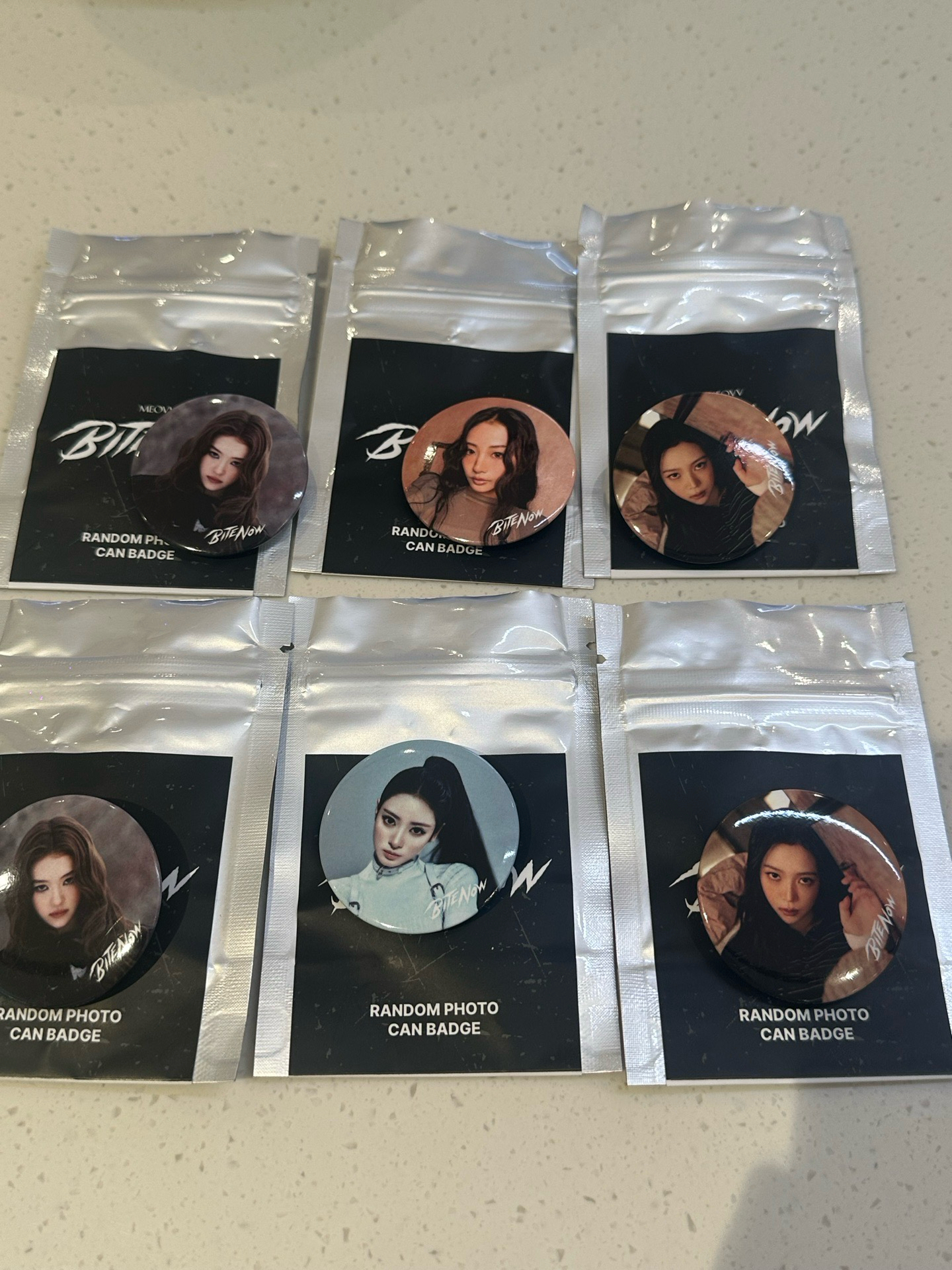 🌟限時特價🌟現貨 MEOVV快閃店 徽章 確認款